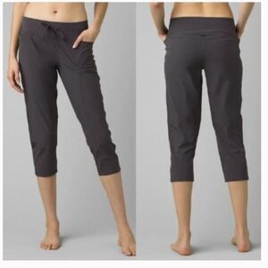PRANA Leonora Capris coal gray moisture wicking active cropped pants Womens Med